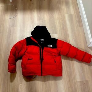 North face 700 retro nuptse puffer jacket